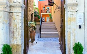 Casa Moazzo Suites&Apartments